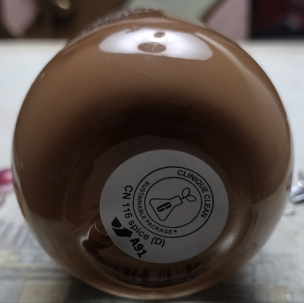 Clinique "Even Better Clinical" Serum Foundation/CN 116 Spice